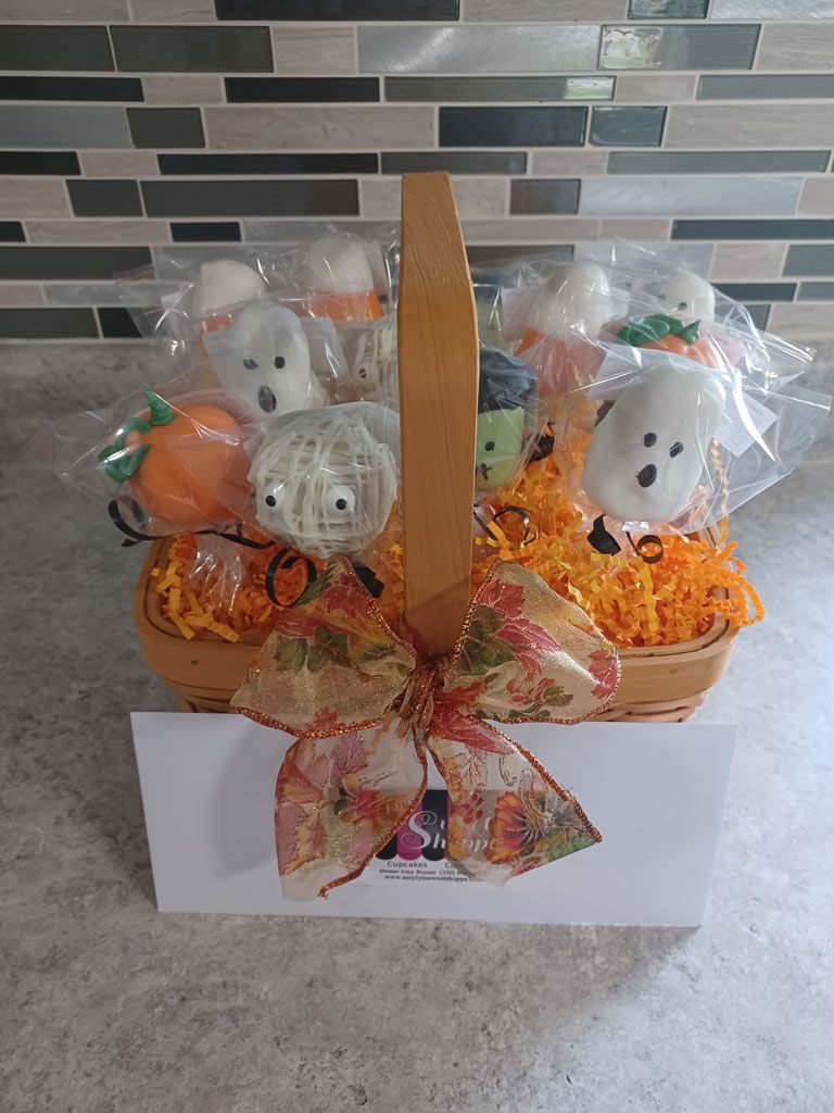 Amy Lyn's Sweet Shoppe Displays