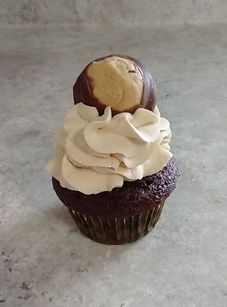 Amy Lyn's Sweet Shoppe Cupcakes